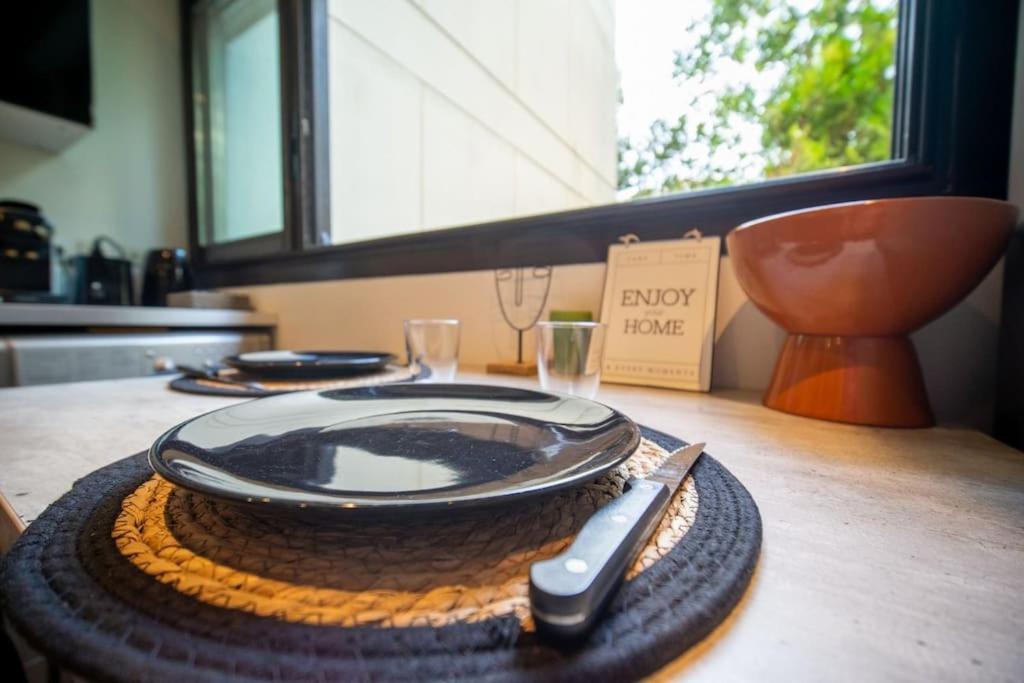 Air-conditioned With Private Parking Marselha