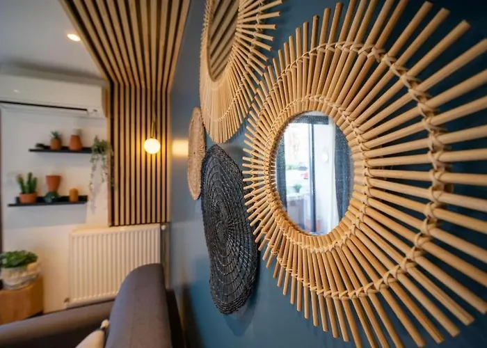 Air-Conditioned Apartment With Private Parking