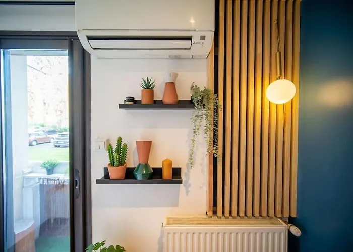 Air-Conditioned Apartment With Private Parking